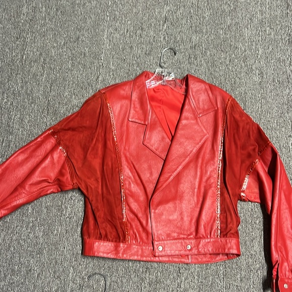 Red leather vintage jacket, and skirt - Picture 6 of 8
